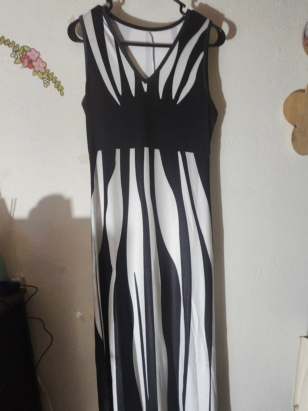 Sleeveless Black & White Maxi Dress Classic Graphic Stripe S